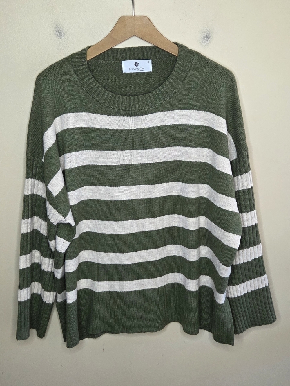 Everyday Chic Boutique Oversized Green Beige Striped Crewneck Sweater Size S/M